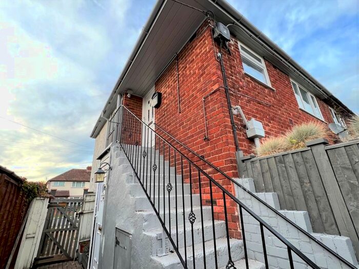 2 Bedroom Flat To Rent In Aconbury Avenue, Hereford, HR2