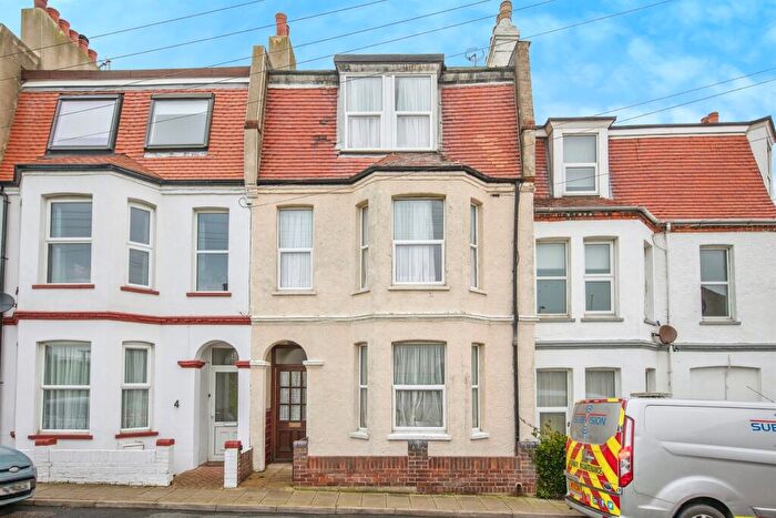 6 Bedroom Terraced House For Sale In New Pier Street, Walton On The Naze, CO14