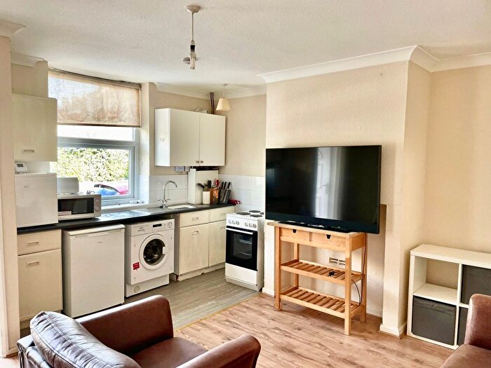 1 Bedroom End Of Terrace House To Rent In Carlinghow Lane, Batley, West Yorkshire, WF17