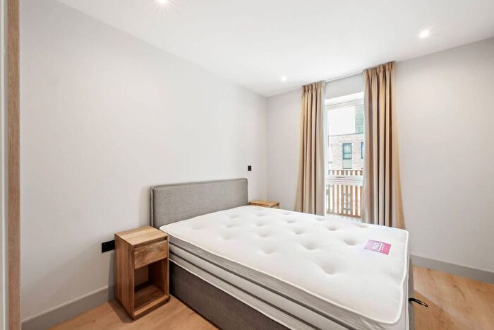 2 Bedroom Flat To Rent In The Draper, Colindale, London, NW9