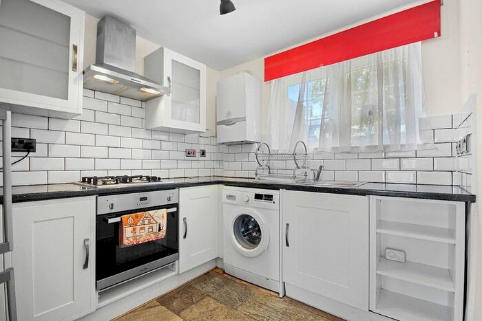 1 Bedroom Flat To Rent In Trinity Road, London, N22