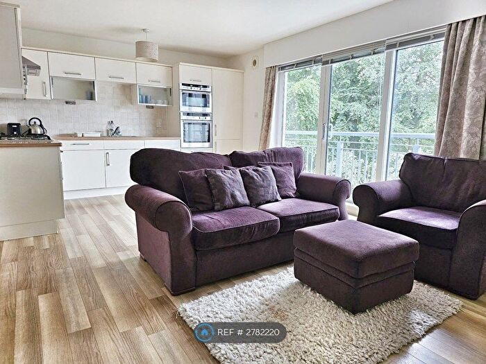 2 Bedroom Flat To Rent In Rubislaw Square, Aberdeen, AB15