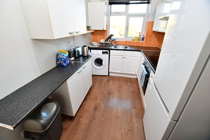 1 Bedroom Flat To Rent In Addiscombe Road, Croydon, CR0