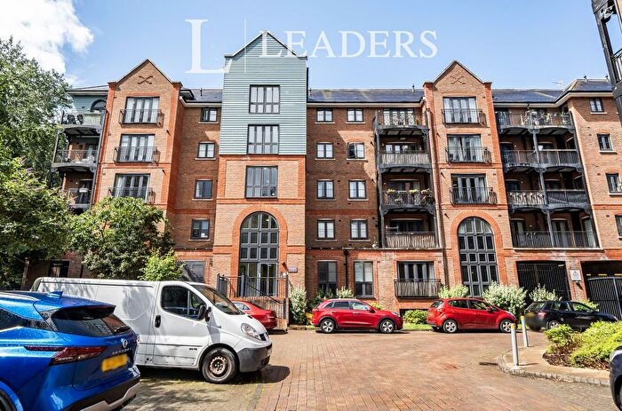 1 Bedroom Flat For Sale In Cannons Wharf, Tonbridge, Kent, TN9