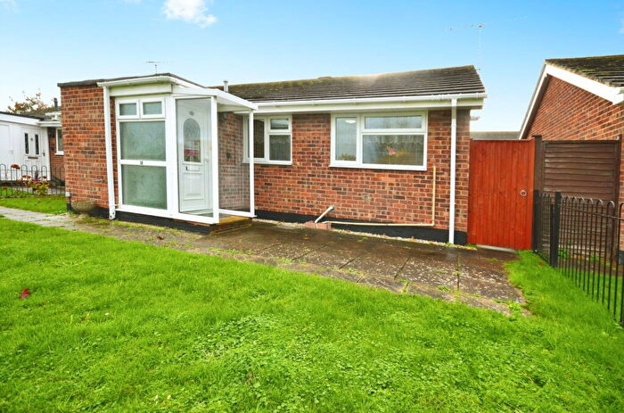 3 Bedroom Detached Bungalow For Sale In Uppark Way, Felpham, West Sussex, PO22