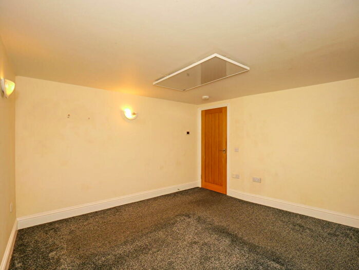 1 Bedroom Flat For Sale In Nithbank, Dumfries, DG1