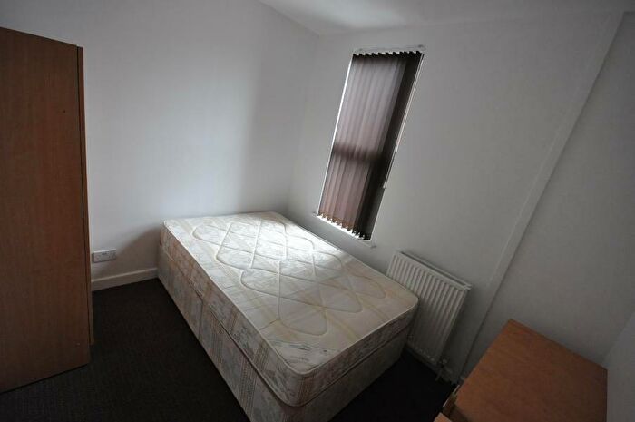 2 Bedroom Terraced House To Rent In Harold Road, Hyde Park, Leeds, LS6