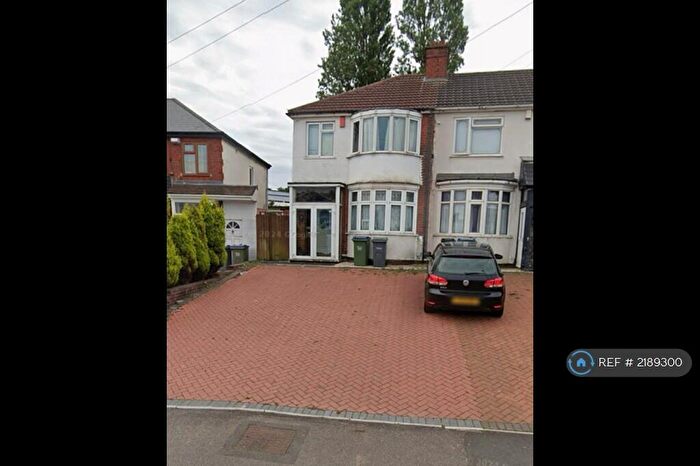 4 Bedroom Semi-Detached House To Rent In Dudley Road West, Tividale, Oldbury, B69