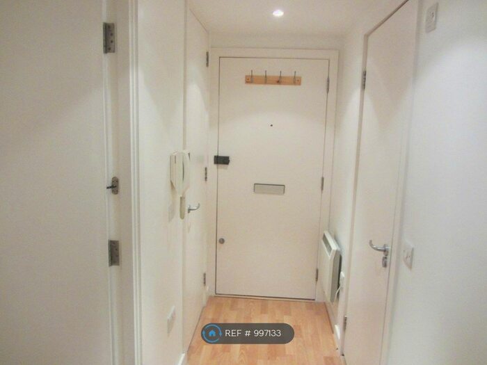 1 Bedroom Flat To Rent In Deals Gateway, London, SE13