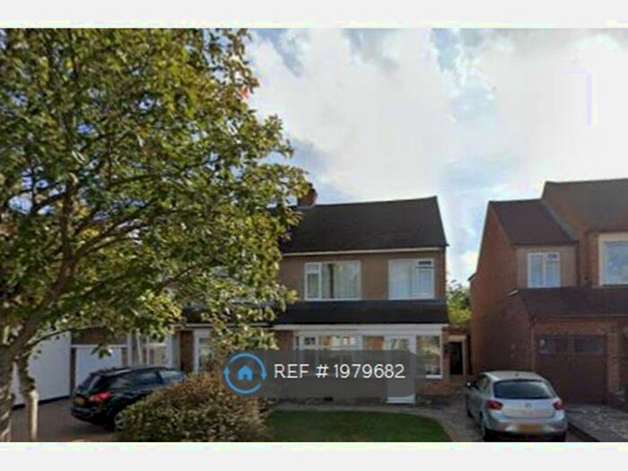 3 Bedroom Semi-Detached House To Rent In Chelsworth Drive, Harold Wood, RM3