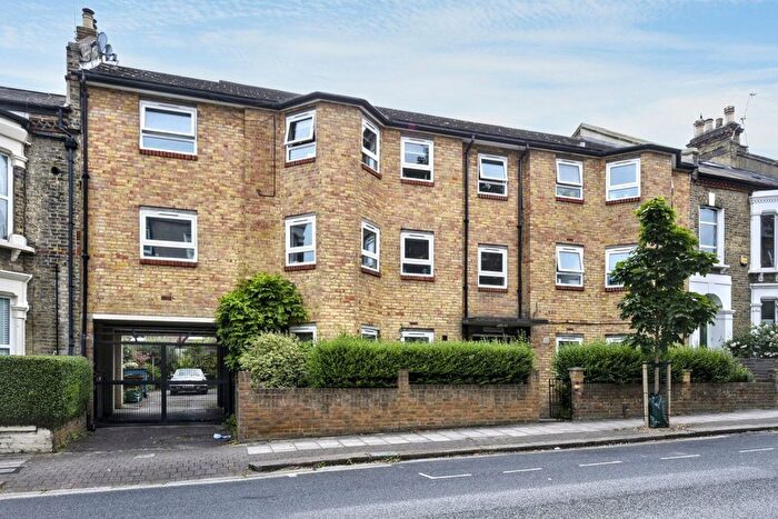1 Bedroom Flat To Rent In Shenley Road, London, SE5