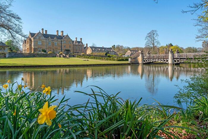 2 Bedroom Apartment For Sale In Brockhampton, Brockhampton Park, GL54
