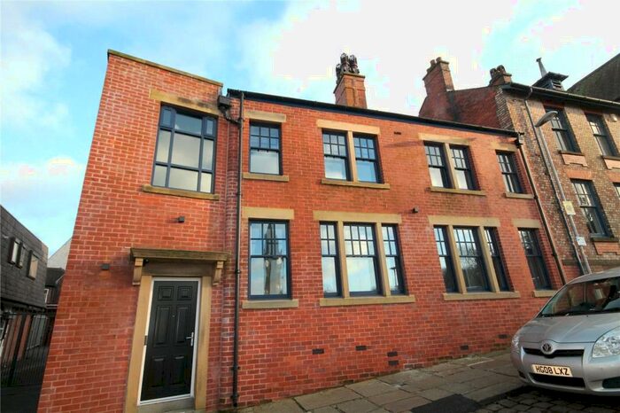 2 Bedroom Apartment To Rent In Church Lane, Rochdale, Greater Manchester, OL16