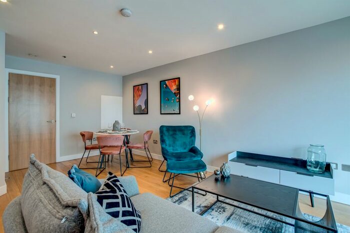 2 Bedroom Apartment To Rent In Bute Terrace, Cardiff, CF10