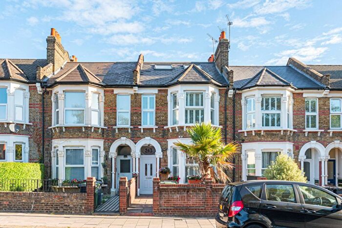 5 Bedroom Property For Sale In Hither Green Lane, Hither Green, London, SE13