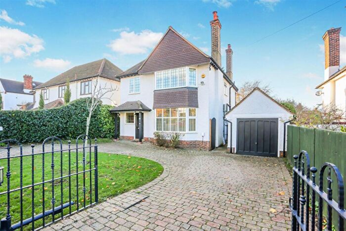 4 Bedroom Detached House For Sale In York Road, Cheam, SM2