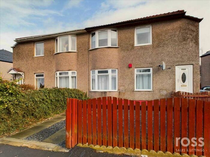 3 Bedroom Flat To Rent In Castlemilk Road, Croftfoot, Glasgow, G44