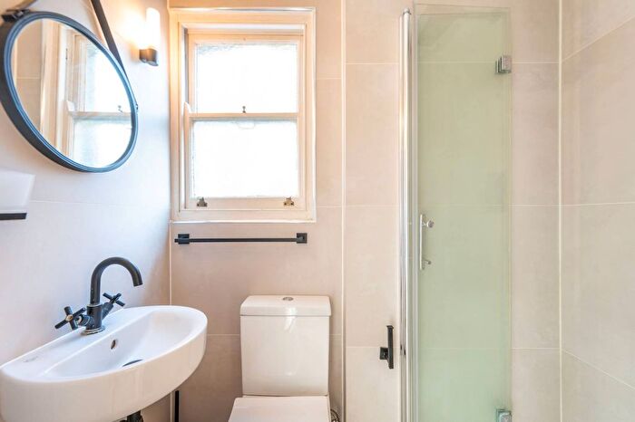 Studio To Rent In Claremont Road, Queen's Park, London, W9