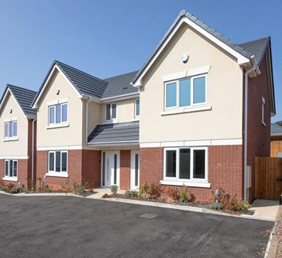 3 Bedroom Semi Detached House To Rent In Nicholson Court, Kidderminster, DY10