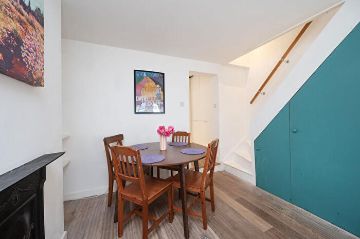 2 Bedroom Terraced House To Rent In Mile End Place, Tower Hamlets, London, E1