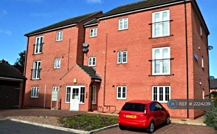 2 Bedroom Flat To Rent In Danes Close, Grimsby, DN32