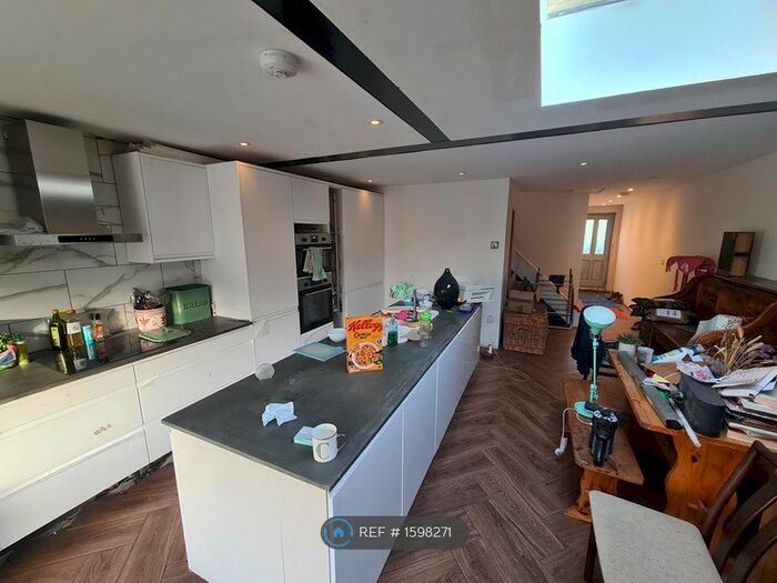 3 Bedroom Terraced House To Rent In Tolson Road, Isleworth, TW7