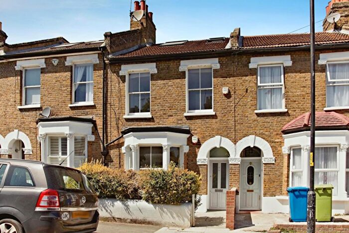 4 Bedroom Property To Rent In Landells Road, London, SE22
