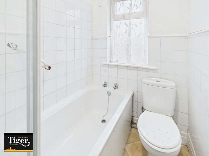 2 Bedroom End Terrace House To Rent In Garrick Grove, Blackpool, FY3