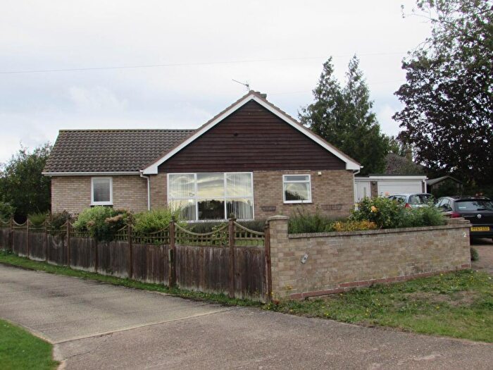 3 Bedroom Detached Bungalow To Rent In Mill Close, Little Stukeley, PE28