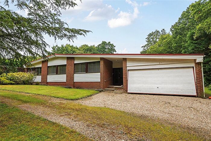 4 Bedroom Bungalow For Sale In Dock Lane, Beaulieu, Hampshire, SO42