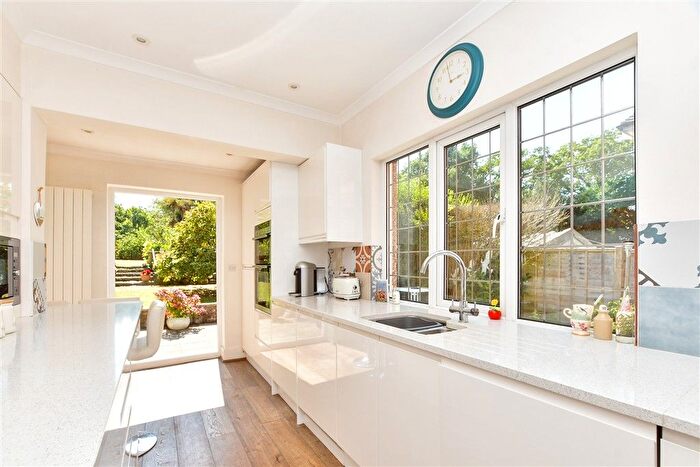 4 Bedroom Detached House For Sale In Highlands Avenue, Ridgewood, Uckfield, East Sussex, TN22