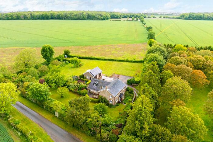 4 Bedroom Detached House For Sale In Juniper Hill, Brackley, Oxfordshire, NN13