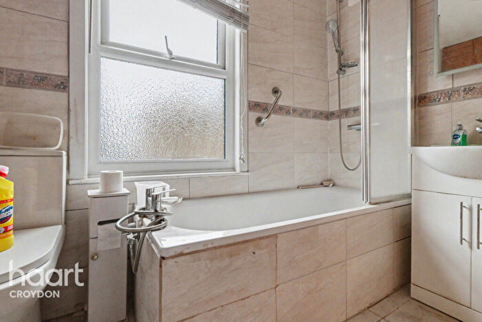 4 Bedroom End Of Terrace House For Sale In Canterbury Road, Croydon, CR0