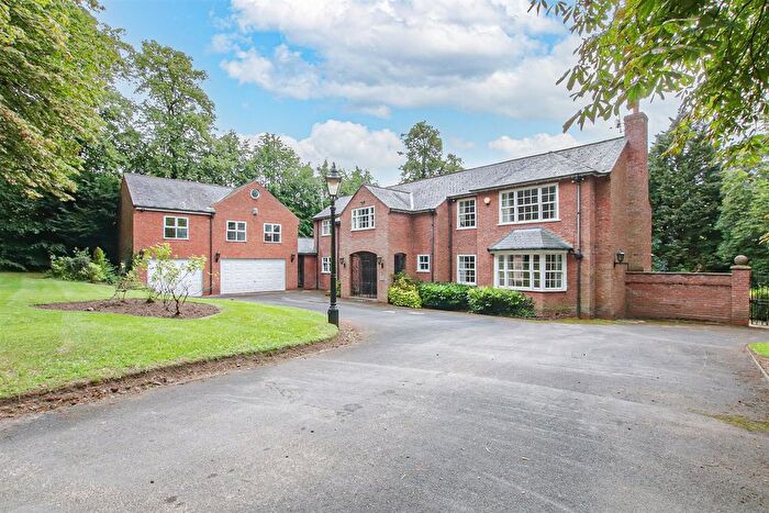 5 Bedroom Detached House For Sale In Bucklow View, Bowdon, WA14