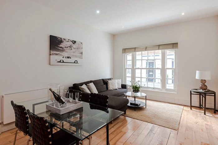 3 Bedroom Mews To Rent In Shillibeer Place, Marylebone, London, W1H