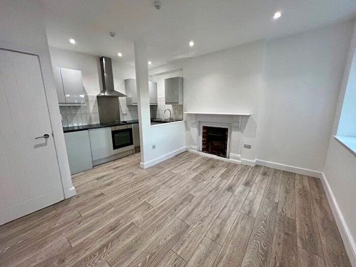 Studio To Rent In Cathedral Road, Pontcanna, Cardiff, CF11