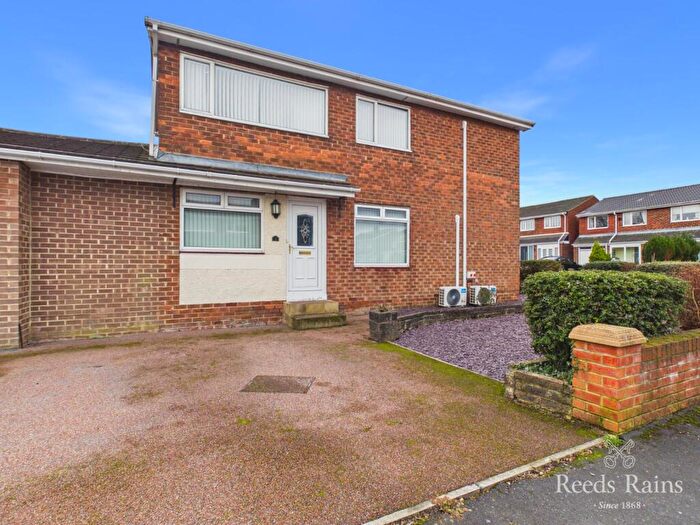 3 Bedroom Semi Detached House To Rent In Elmfield Avenue, Durham, DH1