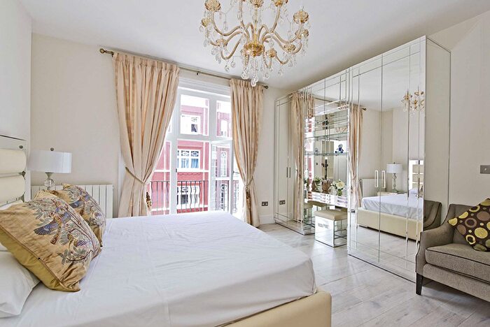 4 Bedroom Flat For Sale In Cabbell Street, London, NW1