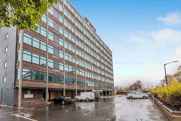 1 Bedroom Apartment To Rent In Seymour Grove, Manchester, M16