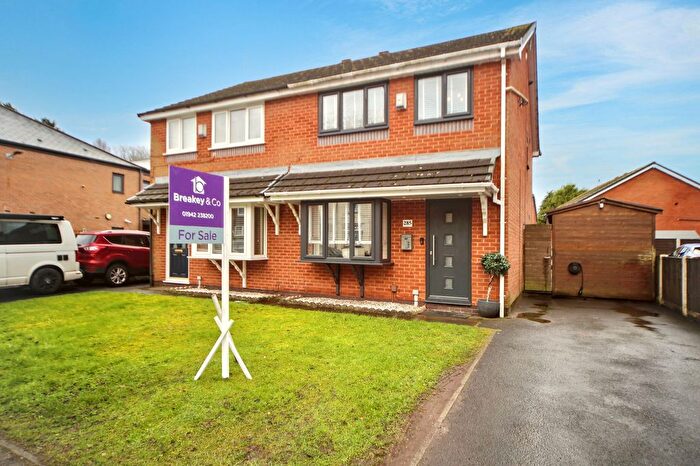 3 Bedroom Semi Detached House For Sale In Woodhouse Lane, Wigan, WN6