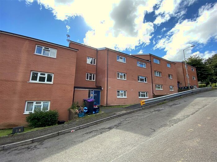 2 Bedroom Flat To Rent In Tan Y Coed, Pontnewynydd, Pontypool, NP4