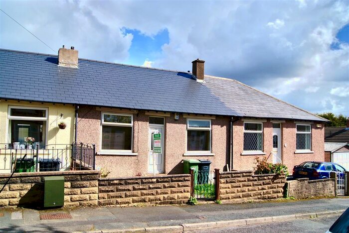 2 Bedroom Bungalow To Rent In Lawrence Road, Huddersfield, HD1