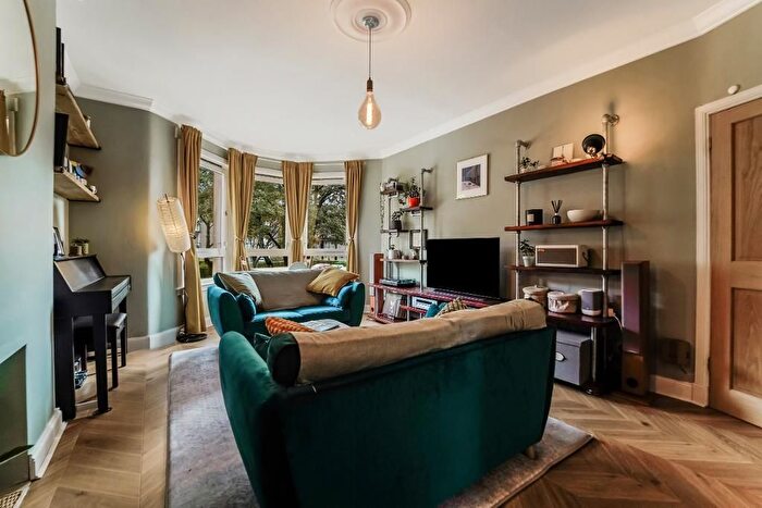 2 Bedroom Flat For Sale In Girvan Street, Riddrie, G33