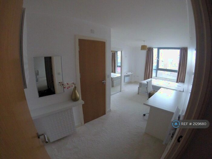 2 Bedroom Flat To Rent In Centenary Plaza, Birmingham, B1
