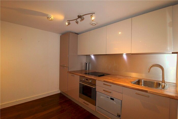 2 Bedroom Flat To Rent In Masons Avenue, Croydon, CR0