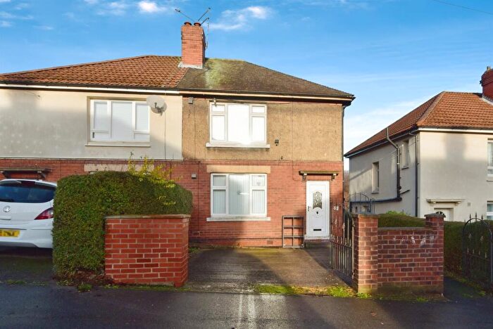 3 Bedroom Semi-Detached House For Sale In Ingshead Avenue, Rawmarsh, Rotherham, S62