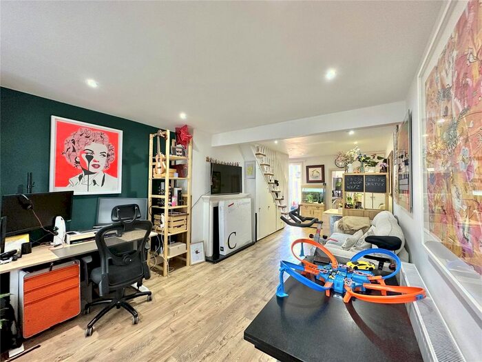 2 Bedroom Terraced House To Rent In Station Road, Radlett, Hertfordshire, WD7