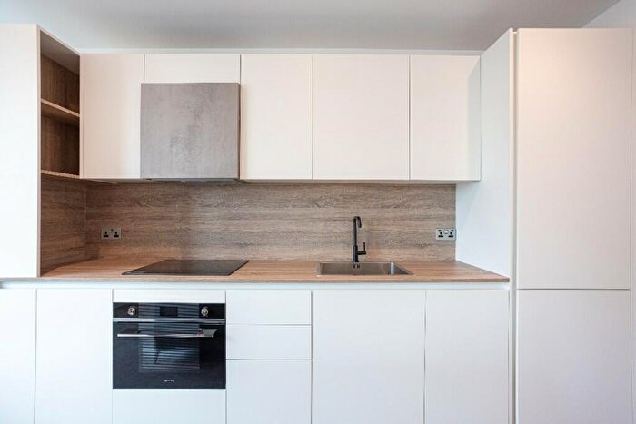 Studio To Rent In Skyline Apartments, Makers Yard, London, E3