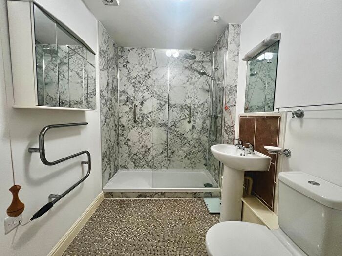 1 Bedroom Flat To Rent In Limborough Road, Wantage, OX12