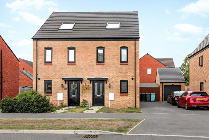 3 Bedroom Semi Detached House For Sale In Stockburn Road, Barton Seagrave, NN15
